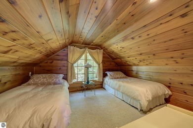 Nestled along 150 feet of private frontage on beautiful Good - photo 31