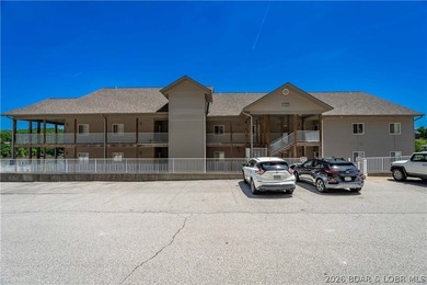 This is the kind of lake condo people wait for-top-floor views - photo 32