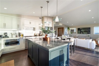 Fully Furnished Rental with Breathtaking Panoramic Coastline and - photo 13