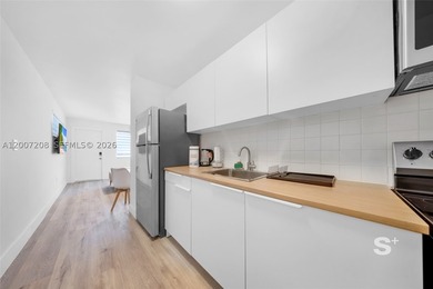 Rare opportunity to acquire Casa Park, a fully renovated 14-unit - photo 14