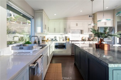 Fully Furnished Rental with Breathtaking Panoramic Coastline and - photo 14