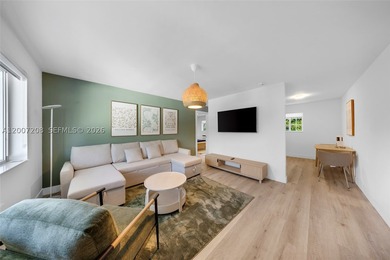 Rare opportunity to acquire Casa Park, a fully renovated 14-unit - photo 16