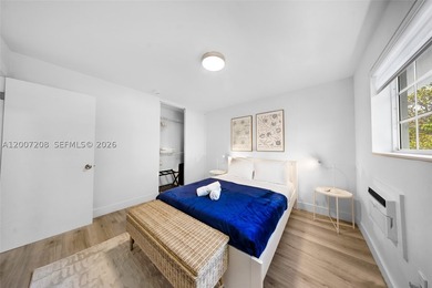 Rare opportunity to acquire Casa Park, a fully renovated 14-unit - photo 22