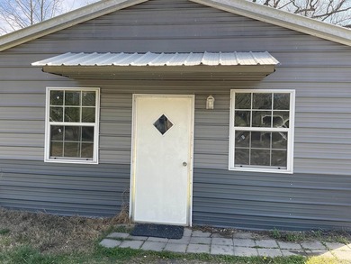 MOTIVATED SELLER !!!! Corner Lot Super cute home with a metal - photo 23