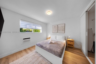 Rare opportunity to acquire Casa Park, a fully renovated 14-unit - photo 25