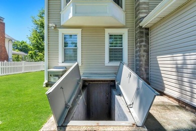 Welcome Home To This Breathtaking 1890 Colonial In The Heart Of - photo 32