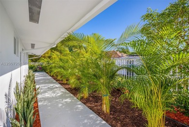 Rare opportunity to acquire Casa Park, a fully renovated 14-unit - photo 33