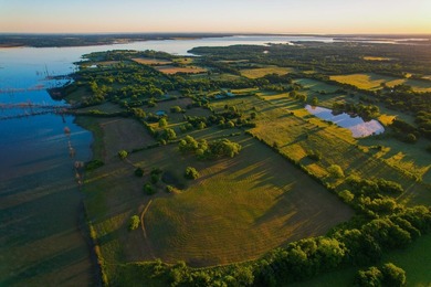 Welcome to an impressive, undeveloped waterfront tract on Bois - photo 1