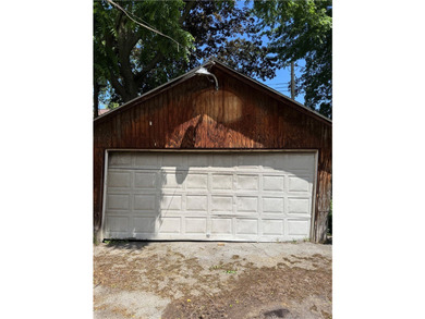 Welcome to 154 Furlong Street! This 3-bedroom Colonial offers a - photo 11