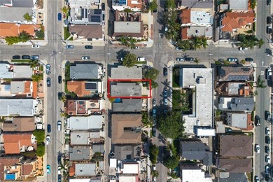 Premier location in Belmont Shore~ WALKING DISTANCE to the Ocean - photo 17