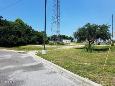 VERY LARGE PRICE REDUCTION. This property is the perfect spot - photo 20