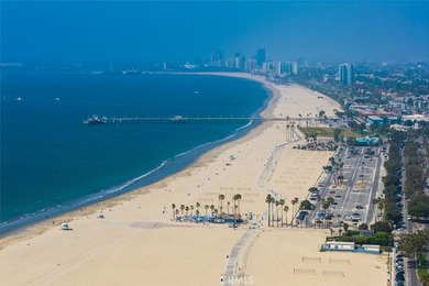 Premier location in Belmont Shore~ WALKING DISTANCE to the Ocean - photo 24