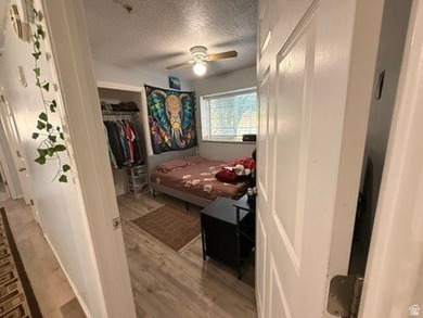 Welcome to this beautifully maintained 3-bedroom, 2-bathroom - photo 6