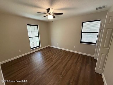 Welcome to sunny Florida living in this completely remodeled - photo 5