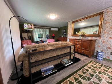Looking for a big home with lots of space and storage? Here it - photo 12