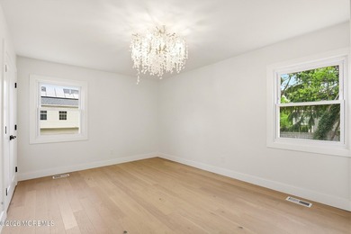 Completely renovated and move-in ready 3-bedroom, 2-bath ranch - photo 12