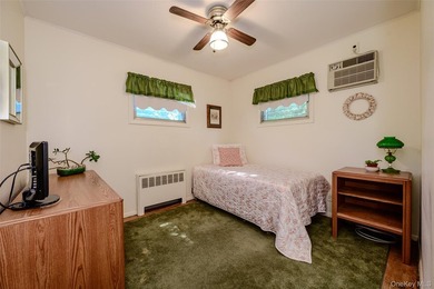 Meticulously maintained by the owner, this classic Cape - photo 14