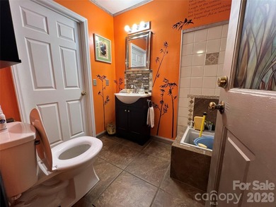 Looking for a big home with lots of space and storage? Here it - photo 17