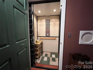 Looking for a big home with lots of space and storage? Here it - photo 21