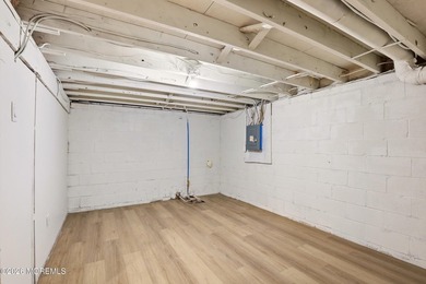 Completely renovated and move-in ready 3-bedroom, 2-bath ranch - photo 22