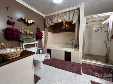 Looking for a big home with lots of space and storage? Here it - photo 25