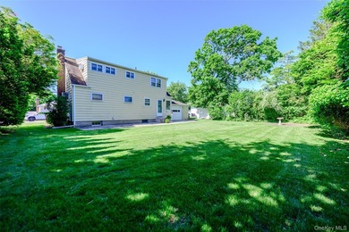 Meticulously maintained by the owner, this classic Cape - photo 26