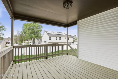 Completely renovated and move-in ready 3-bedroom, 2-bath ranch - photo 26