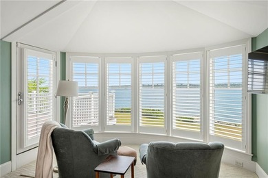 Perched on a private 2-acre waterfront lot in sought-after Plum - photo 28