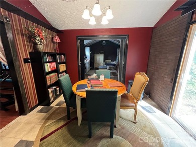 Looking for a big home with lots of space and storage? Here it - photo 30