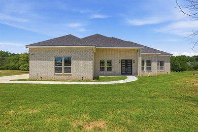 Discover the perfect blend of modern design, flexible living - photo 1