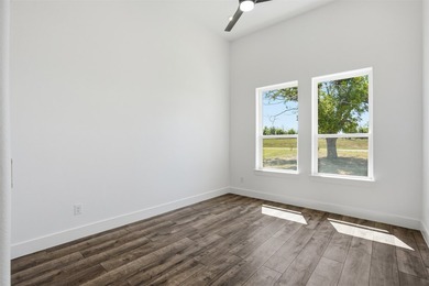 Discover the perfect blend of modern design, flexible living - photo 5