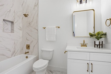 Discover the perfect blend of modern design, flexible living - photo 6