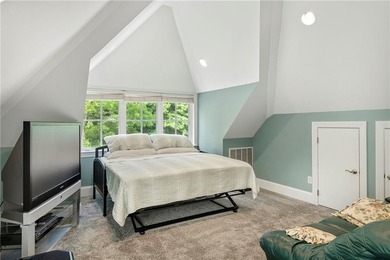 Perched on a private 2-acre waterfront lot in sought-after Plum - photo 39