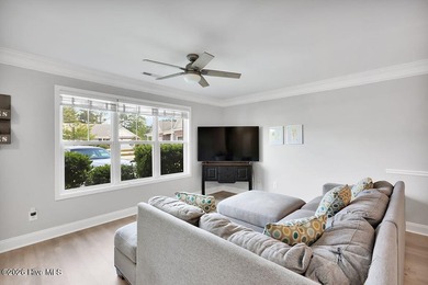Easy living in Grayson Park with this one-level brick townhome - photo 6