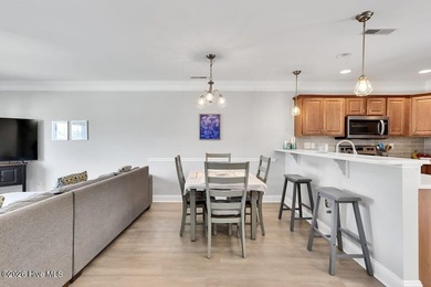 Easy living in Grayson Park with this one-level brick townhome - photo 10