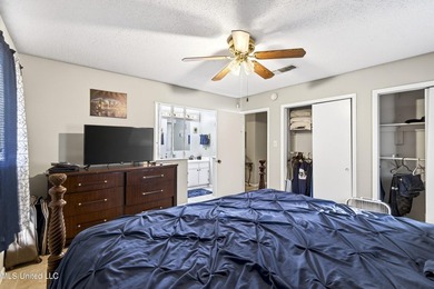 This spacious 3-bedroom, 2-bath home offers a rare opportunity - photo 12