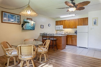 Across from Kamaole II Beach Park, in the heart of South Kihei - photo 12