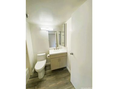 Welcome to Ocean Vista Apartments! This well-maintained - photo 15