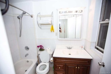 Welcome to 39-21 Janet Place, ideally located in the heart of - photo 15