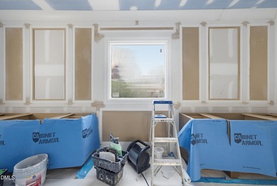 Crafted by Wagoner Homes, this extraordinary 5,032-square-foot - photo 15
