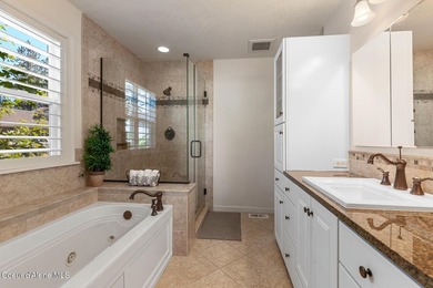 True single level living in this lovely zero-entry home in the - photo 18