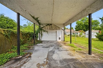 Great investment opportunity with a large detached garage - photo 21