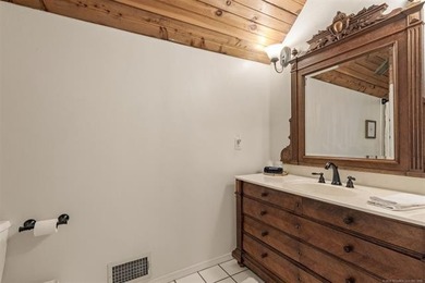 Experience the ultimate lakefront retreat on beautiful Fort - photo 22