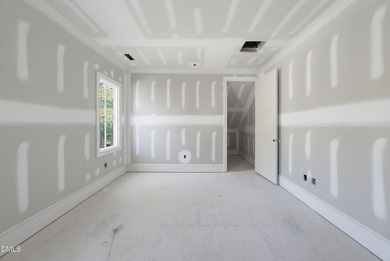 Crafted by Wagoner Homes, this extraordinary 5,032-square-foot - photo 29