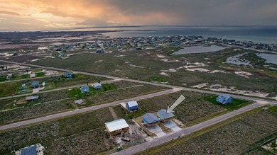 New fully furnished Coastal cottage stilt home in Holiday Beach - photo 31