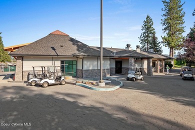 True single level living in this lovely zero-entry home in the - photo 36