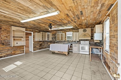 Enjoy the freedom of country living with this 3 bedroom, 2 bath - photo 36