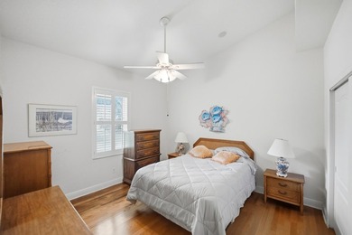 Welcome to this well-appointed single-story residence in Winding - photo 36