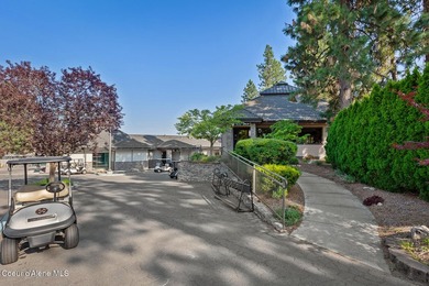 True single level living in this lovely zero-entry home in the - photo 37