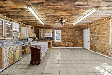 Enjoy the freedom of country living with this 3 bedroom, 2 bath - photo 37